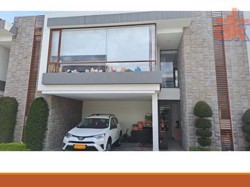 En Venta Casa Sector exclusivo del Valle de Tumbaco