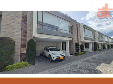 En Venta Casa Sector exclusivo del Valle de Tumbaco