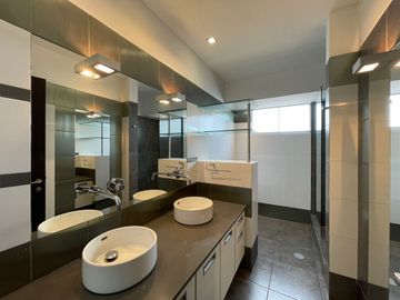VENTA  DUPLEX CERROS DE CAMACHO FINOS ACABADOS