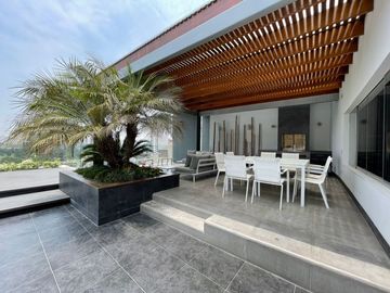 VENTA  DUPLEX CERROS DE CAMACHO FINOS ACABADOS