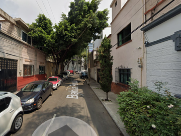 PRECIO DE REMATE CASA EN LA COLONIA VERONICA ANZURES, MIGUEL HIDALGO JUNTO A POLANCO