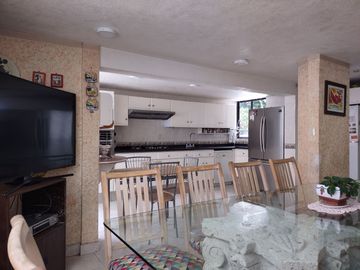 CASA EN VENTA EN ESTADO DE MEXICO NAUCALPAN CIUDAD SATELITE ECONOMISTAS