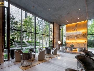 Sale with Tenant Celes Asoke Condo Penthouse