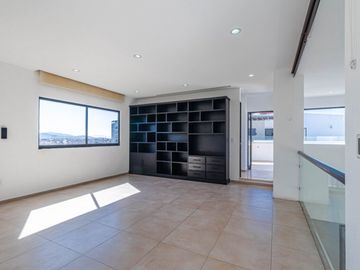 PENTHOUSE EN VENTA EN PARAISO COUNTRY CLUB DE GOLF DE DOS PISOS CON JACUZZI