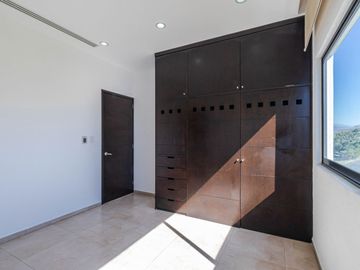 PENTHOUSE EN VENTA EN PARAISO COUNTRY CLUB DE GOLF DE DOS PISOS CON JACUZZI
