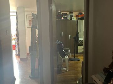 CASA CONFORTABLE  6 DORMITORIOS AL LADO DE PARQUE EN ZONA RESIDENCIAL DE PUEBLO LIBRE