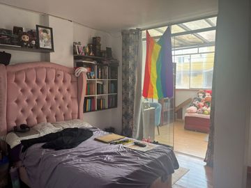 CASA CONFORTABLE  6 DORMITORIOS AL LADO DE PARQUE EN ZONA RESIDENCIAL DE PUEBLO LIBRE