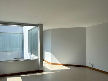 VENTA DE CASA CALLE 11 URBANIZACION LOS PORTALES LA MOLINA
