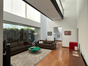 VENTA DE CASA CALLE 11 URBANIZACION LOS PORTALES LA MOLINA