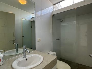 VENTA DE CASA CALLE 11 URBANIZACION LOS PORTALES LA MOLINA