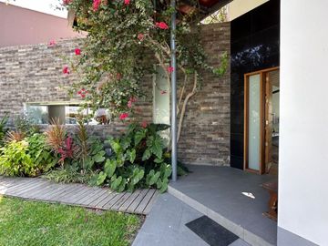 VENTA DE CASA CALLE 11 URBANIZACION LOS PORTALES LA MOLINA