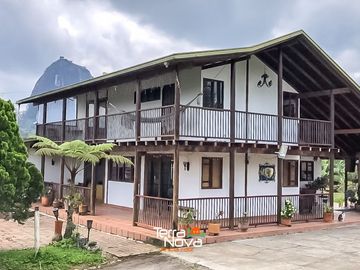 Finca con hermosa vista panorámica en venta Guatapé