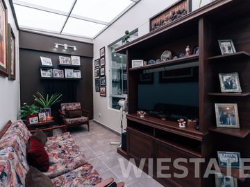 Venta Dúplex en Primer Piso / Calle 10, Urb. Monterrico Norte, San Borja. / 3 Dorm / 3 Baños / 2 Estac/ 1 Dep