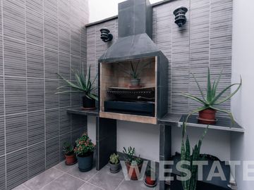 Venta Dúplex en Primer Piso / Calle 10, Urb. Monterrico Norte, San Borja. / 3 Dorm / 3 Baños / 2 Estac/ 1 Dep