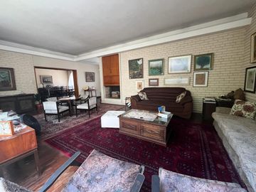 BAJÓ DE PRECIO!!!  CASA/TERRENO:  2 FRENTES, AVENIDA Y PARQUE