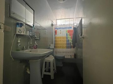 BAJÓ DE PRECIO!!!  CASA/TERRENO:  2 FRENTES, AVENIDA Y PARQUE