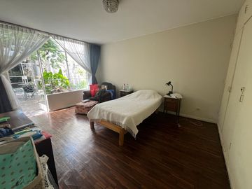 BAJÓ DE PRECIO!!!  CASA/TERRENO:  2 FRENTES, AVENIDA Y PARQUE