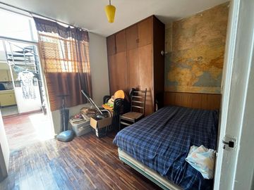BAJÓ DE PRECIO!!!  CASA/TERRENO:  2 FRENTES, AVENIDA Y PARQUE