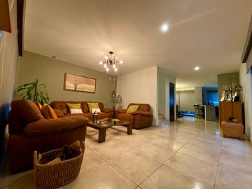 VENTA CASA CON ROOF GARDEN EN SANTA FE JURIQUILLA QUERÉTARO