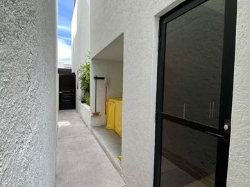 VENTA CASA CON ROOF GARDEN EN SANTA FE JURIQUILLA QUERÉTARO