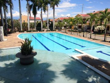 Venta de casa de dos pisos de 205.18 M2,en conjunto cerrado por la calle 8 al oriente de la ciudad.
