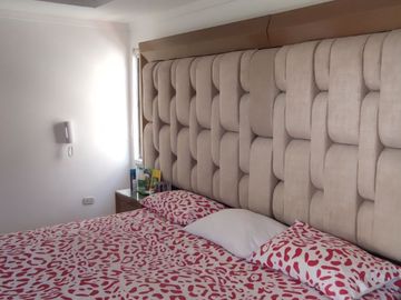 Venta de casa de dos pisos de 205.18 M2,en conjunto cerrado por la calle 8 al oriente de la ciudad.