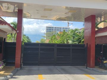 Venta de casa de dos pisos de 205.18 M2,en conjunto cerrado por la calle 8 al oriente de la ciudad.