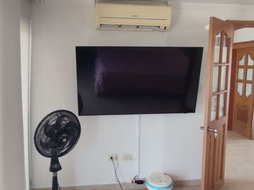 Venta de casa de dos pisos de 205.18 M2,en conjunto cerrado por la calle 8 al oriente de la ciudad.