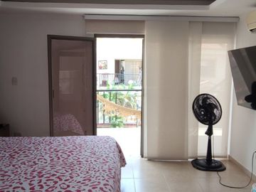 Venta de casa de dos pisos de 205.18 M2,en conjunto cerrado por la calle 8 al oriente de la ciudad.