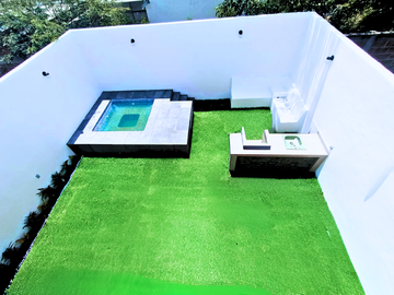 HERMOSA CASA TOTALMENTE NUEVA, MINIMALISTA, CON UN DISEÑO ÚNICO Y JAMÁS REPETIDO DENTRO DEL FRACCIONAMIENTO ÁRBOLEDA DEL “CENTENARIO” UBICADO EN CASAS