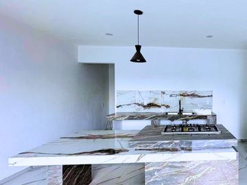 HERMOSA CASA TOTALMENTE NUEVA, MINIMALISTA, CON UN DISEÑO ÚNICO Y JAMÁS REPETIDO DENTRO DEL FRACCIONAMIENTO ÁRBOLEDA DEL “CENTENARIO” UBICADO EN CASAS