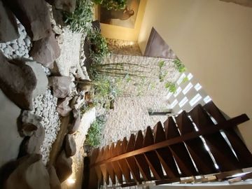 Amplia residencia, Rinconada Alta