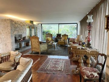 Amplia residencia, Rinconada Alta