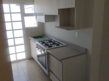 DESARROLLO MEDIO RESODENCIAL EN OJO DE AGUA TECAMAC PASEOSDEL BOSQUE 2 CASAS DE 3 RECAMARAS CON CASA CLUB Y ALBERCA