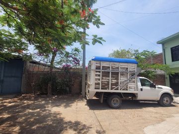Casa con doble accesos a unos metros de Calle Morelos.