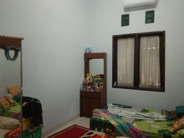 Rumah Dalam Cluster Dekat Tol Desari Siap Huni Sertifikat SHM
