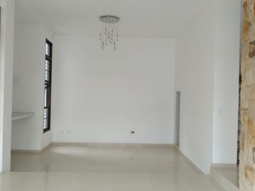 VENDO HERMOSA CASA CONDOMINIO  ENTRE RIOS PANCE