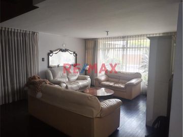 Venta De Casa De 350 M2 A 615 Mil Dólares Negociables En Miraflores