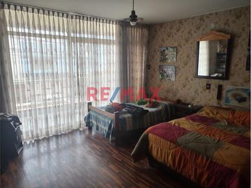 Venta De Casa De 350 M2 A 615 Mil Dólares Negociables En Miraflores