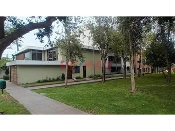 Venta De Casa De 350 M2 A 615 Mil Dólares Negociables En Miraflores