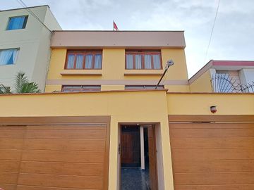 Venta Penthouse con Terraza en Luis Deucker Las Magnolias Surco