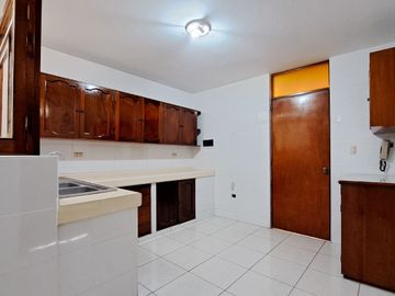 Venta Penthouse con Terraza en Luis Deucker Las Magnolias Surco