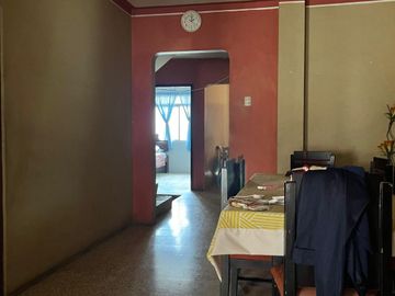 casa rentera de dos pisos con terraza