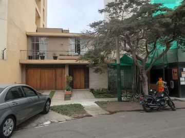 VENTA DE CASA COMO TERRENO, 248.78 M2