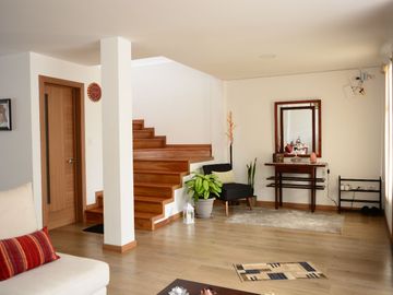 Casa de 3 Dormitorios en Venta en Challuabamba