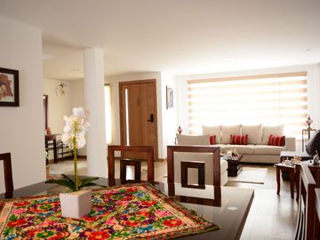 Casa de 3 Dormitorios en Venta en Challuabamba