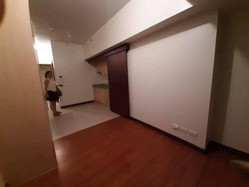 Ready for occupancy RENT TO OWN Condominium in makati RENT to own condominium loft type penthouse unit For Rent to Own Condo Apartment