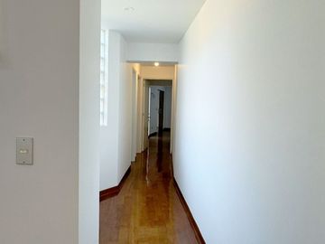 VENDO DEPARTAMENTO EN SANTIAGO DE SURCO (CERCA A UPC)