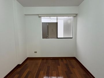 VENDO DEPARTAMENTO EN SANTIAGO DE SURCO (CERCA A UPC)