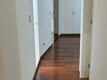 VENDO DEPARTAMENTO EN SANTIAGO DE SURCO (CERCA A UPC)